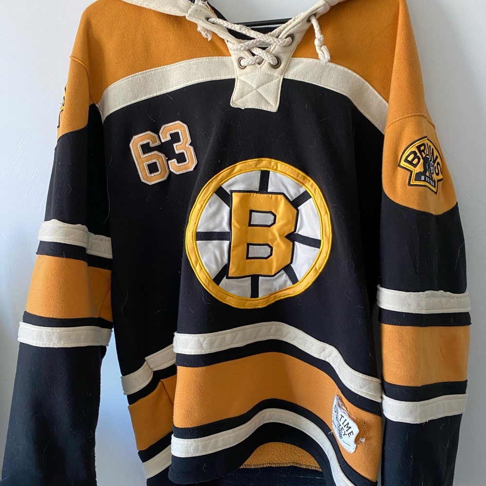 Boston Bruins sweatshirt